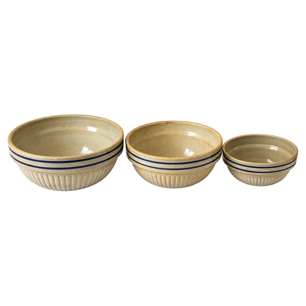 Vintage Red Wing Saffron Ware Mixing Bowls, Set of Three