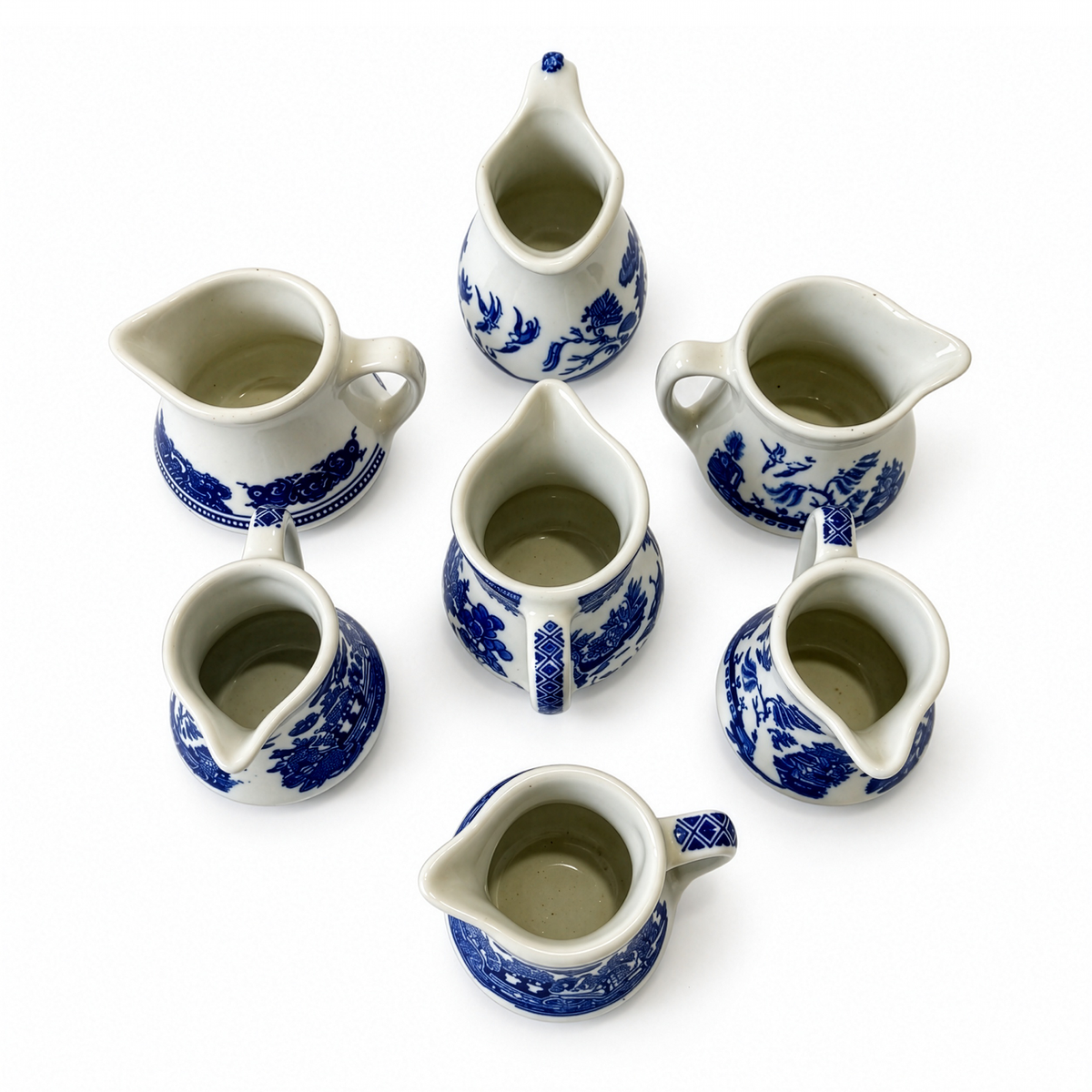 Vintage Blue Willow Creamers, Seven Pieces