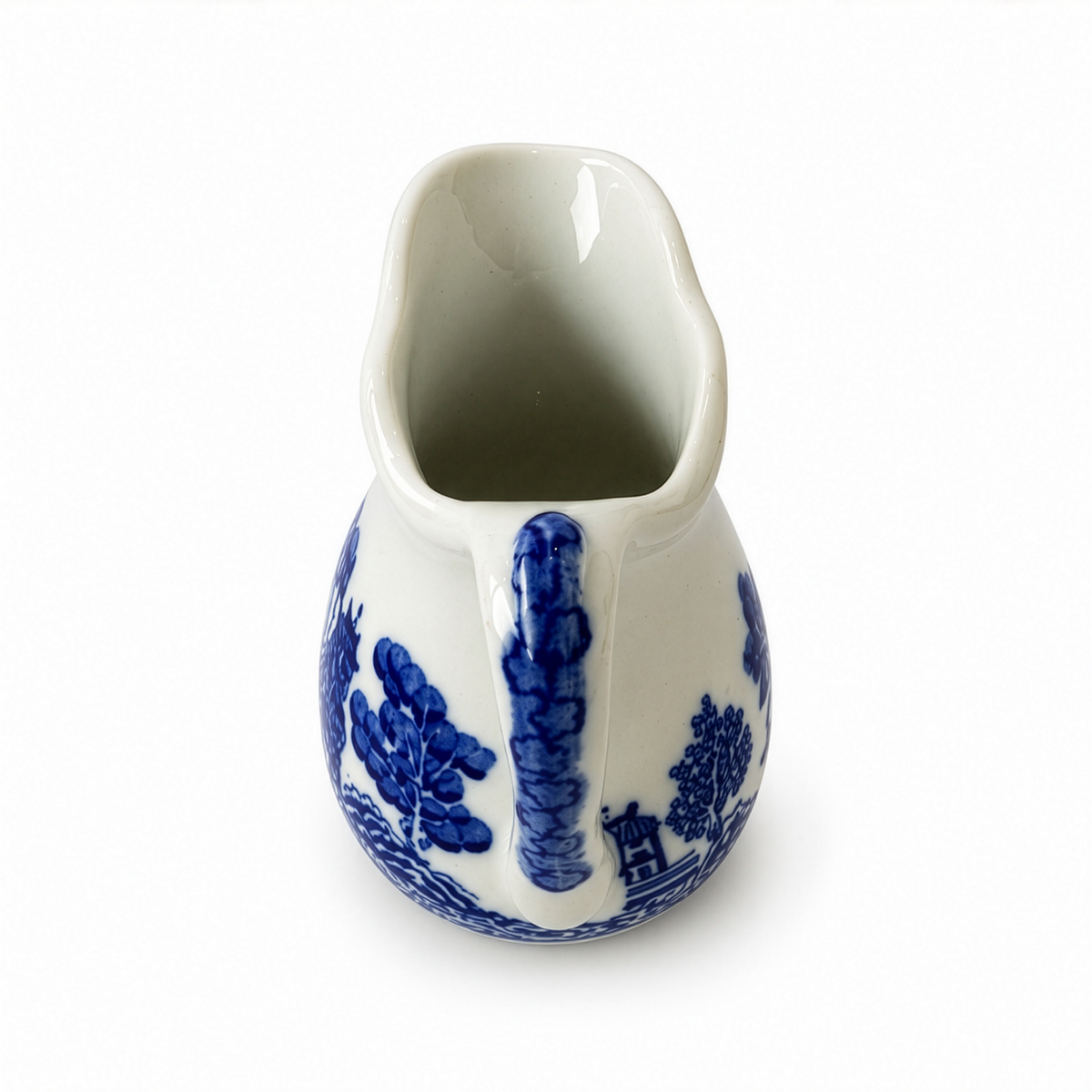 Vintage Blue Willow Creamers, Seven Pieces