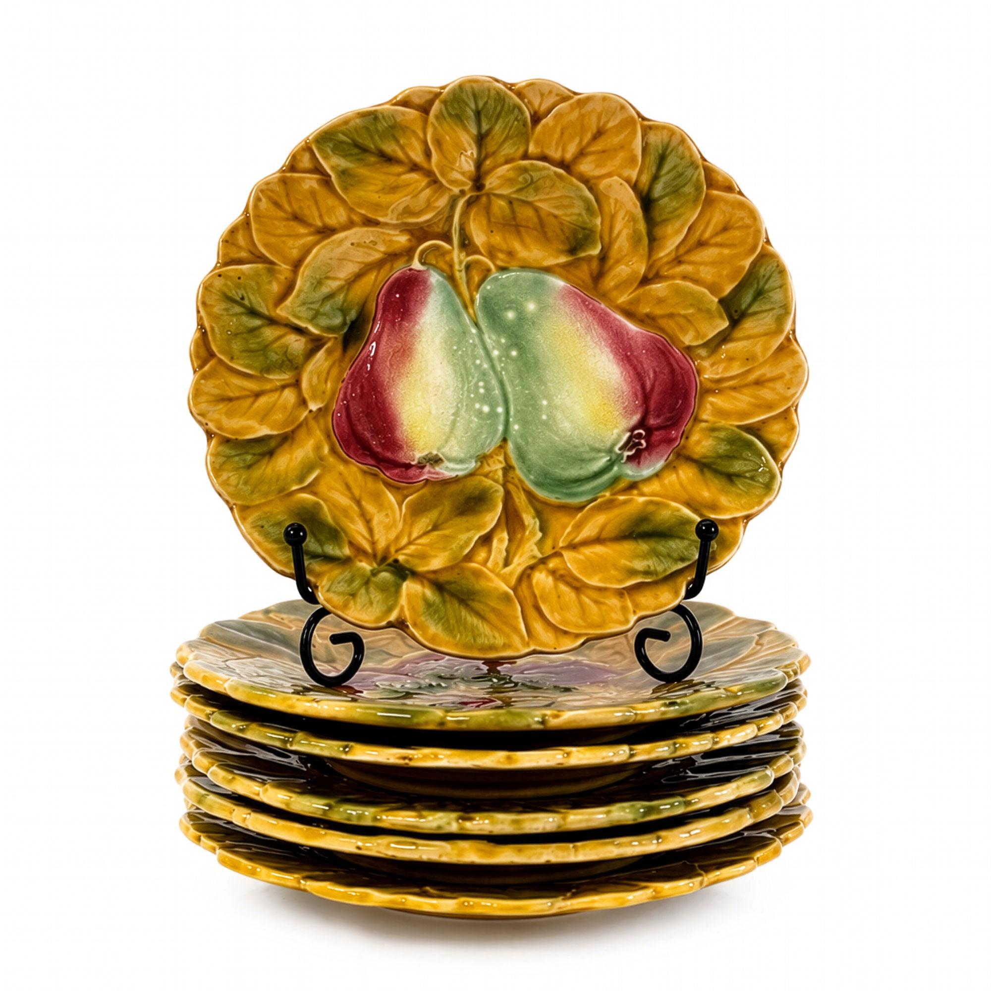 Set of Six Antique French Sarreguemines Majolica Fruit Plates, 1890 — image 6