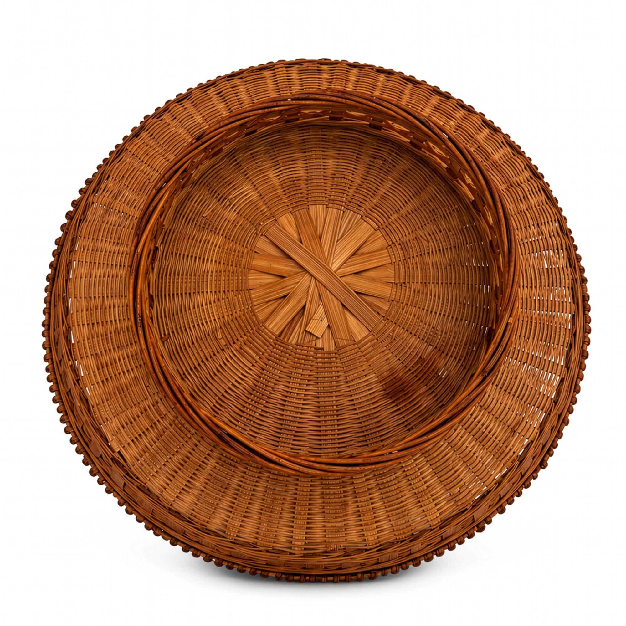 Vintage Wicker Pedestal Basket, Openwork Gallery, Honey-Brown, 1960 — image 3