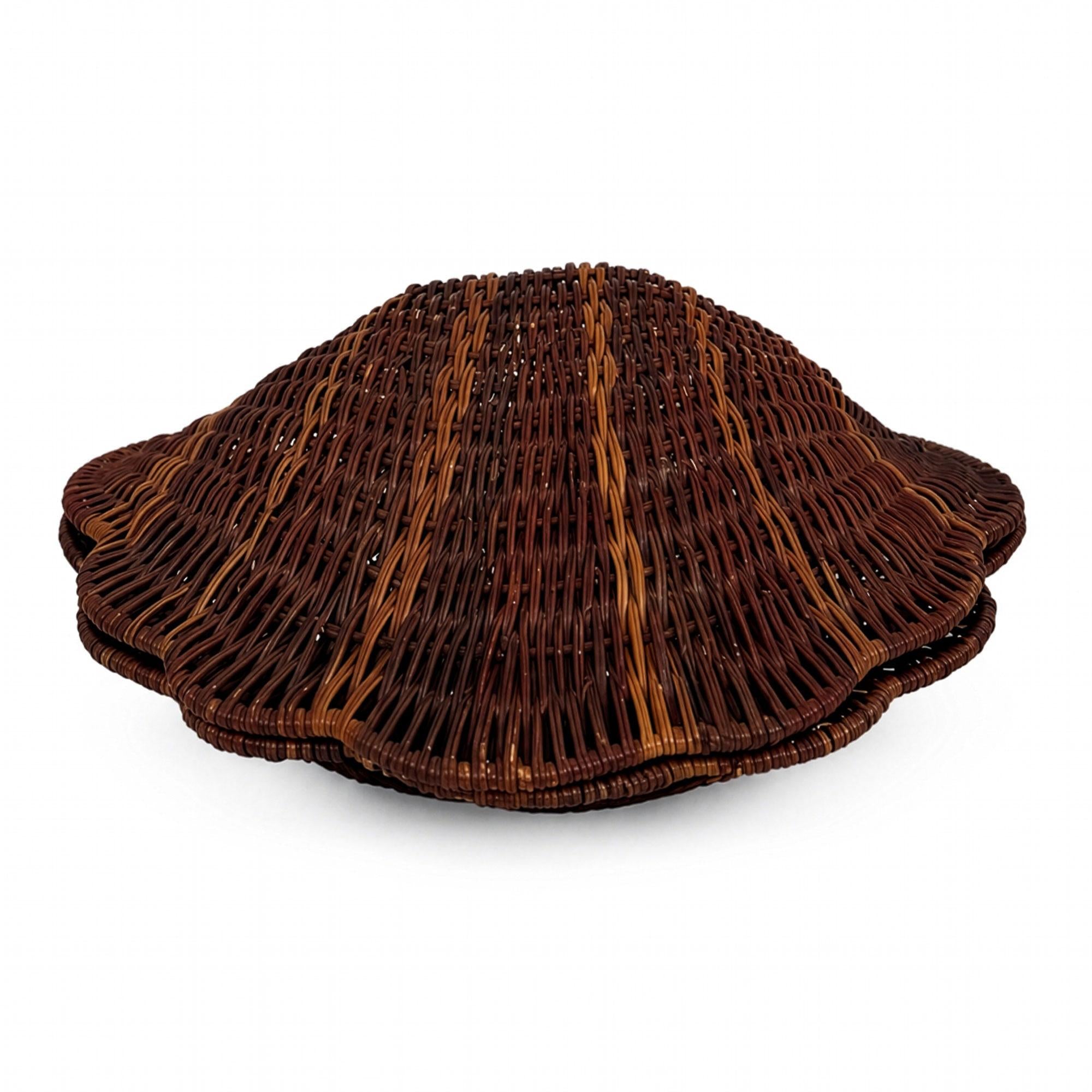 Vintage Wicker Shell Baskets, Handwoven Pair, Coastal Decor, 1970s — image 2