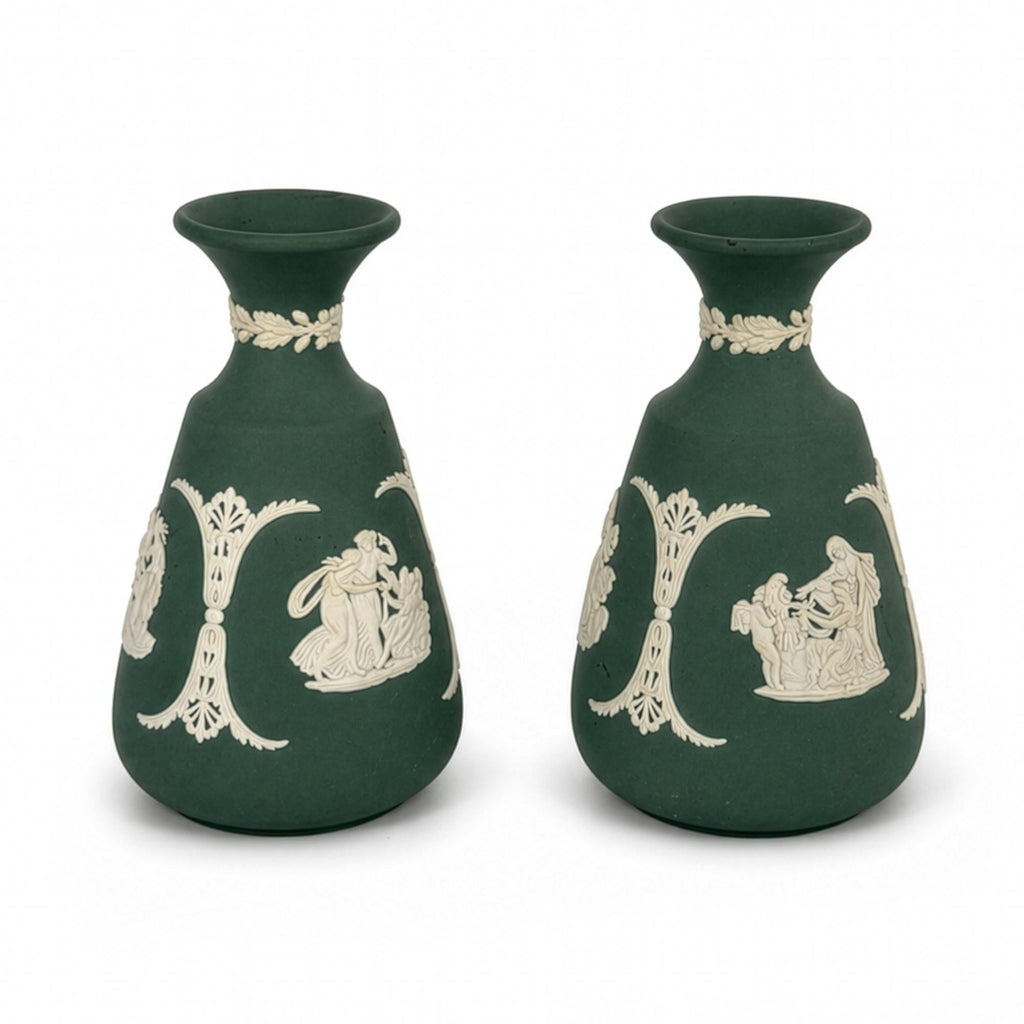 Pair of Wedgwood Green Jasperware Bud Vases, Neoclassical, 1960s — image 3