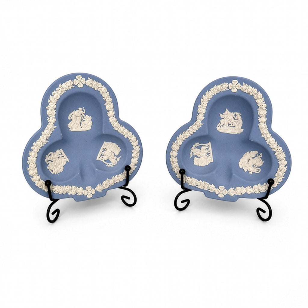 Wedgwood Blue Jasperware Neoclassical Trinket Dish, England, 1960s — image 3
