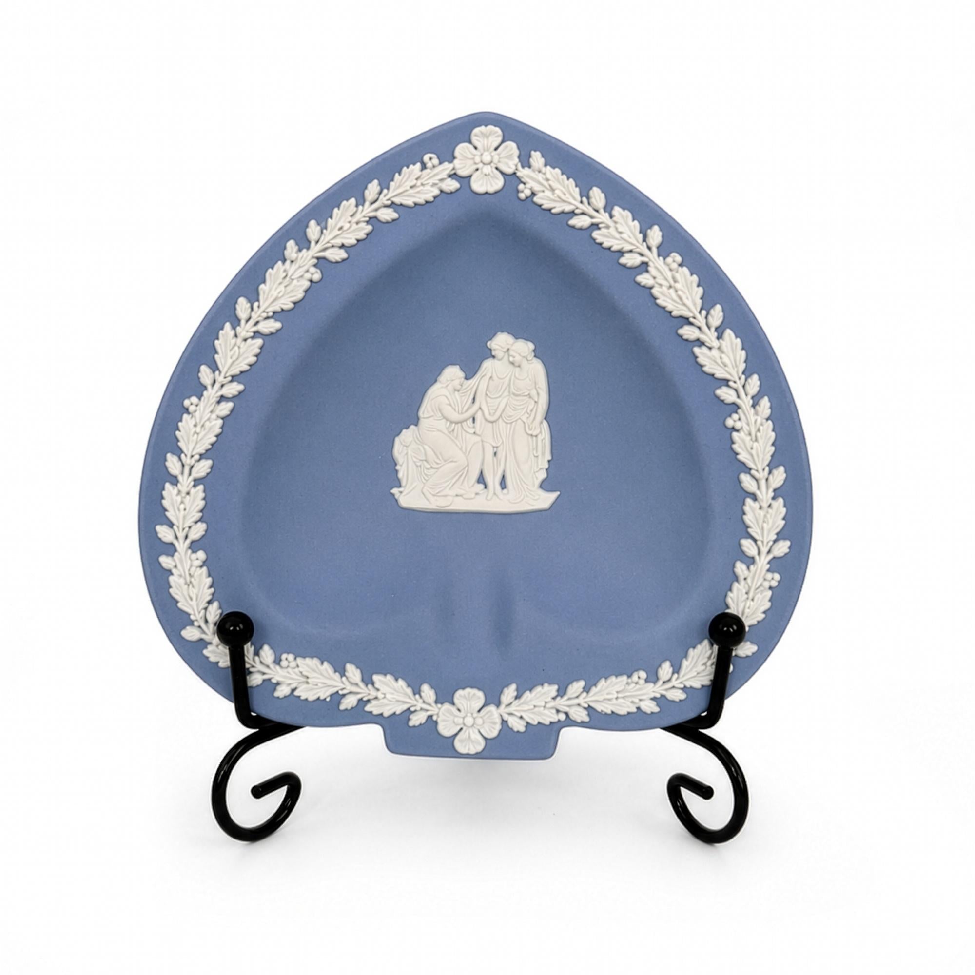Wedgwood Blue Jasperware Neoclassical Trinket Dish, England, 1960s — image 7