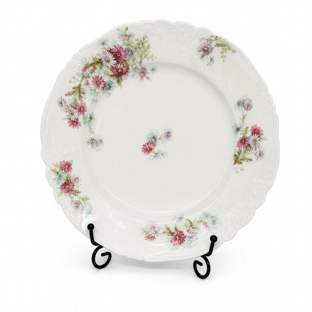 Set of Four Limoges Porcelain Dinner Plates, Floral Design, France, 1930 — image 5