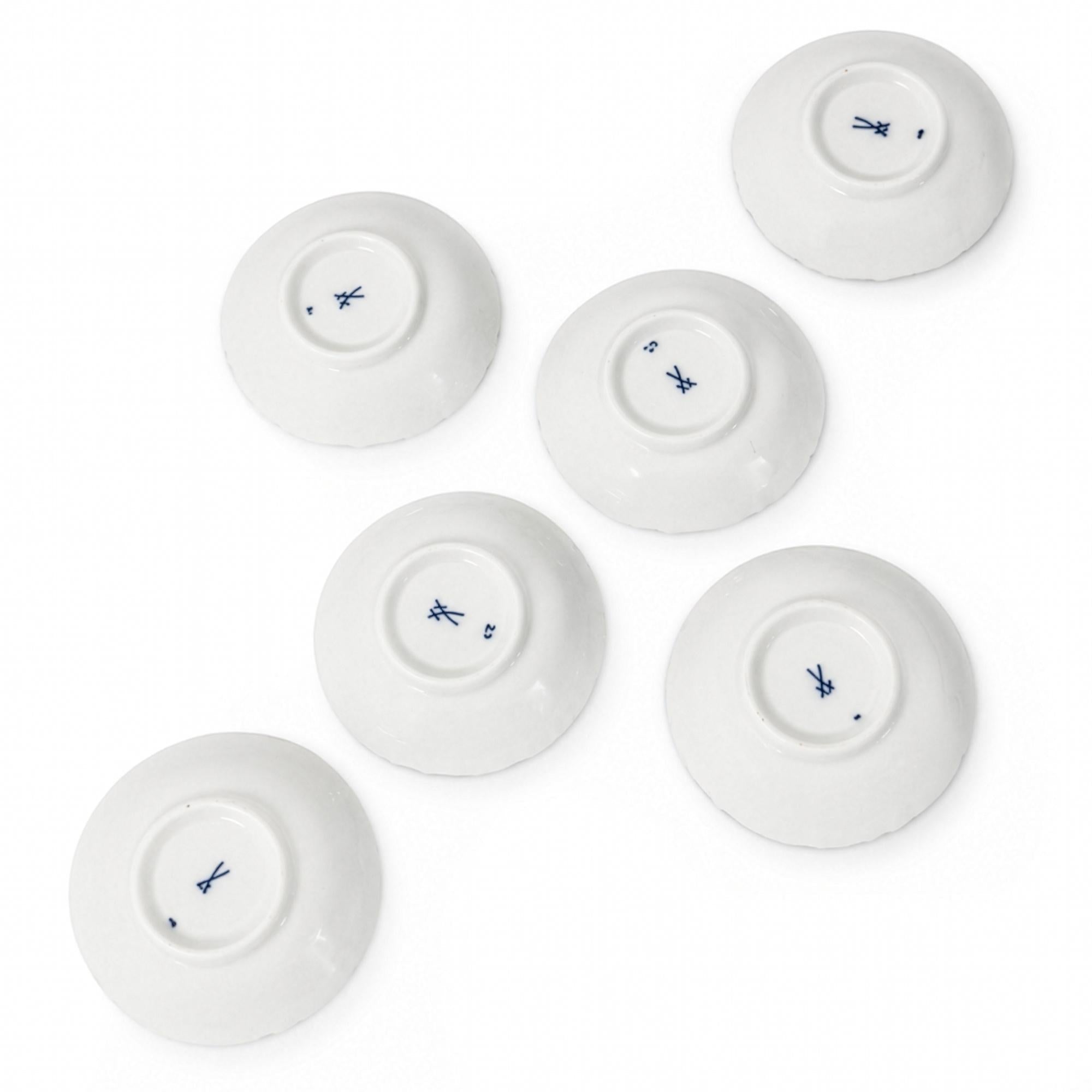 Set of 6 Vintage Meissen Blue Onion Butter Pats, Cobalt Porcelain — image 4