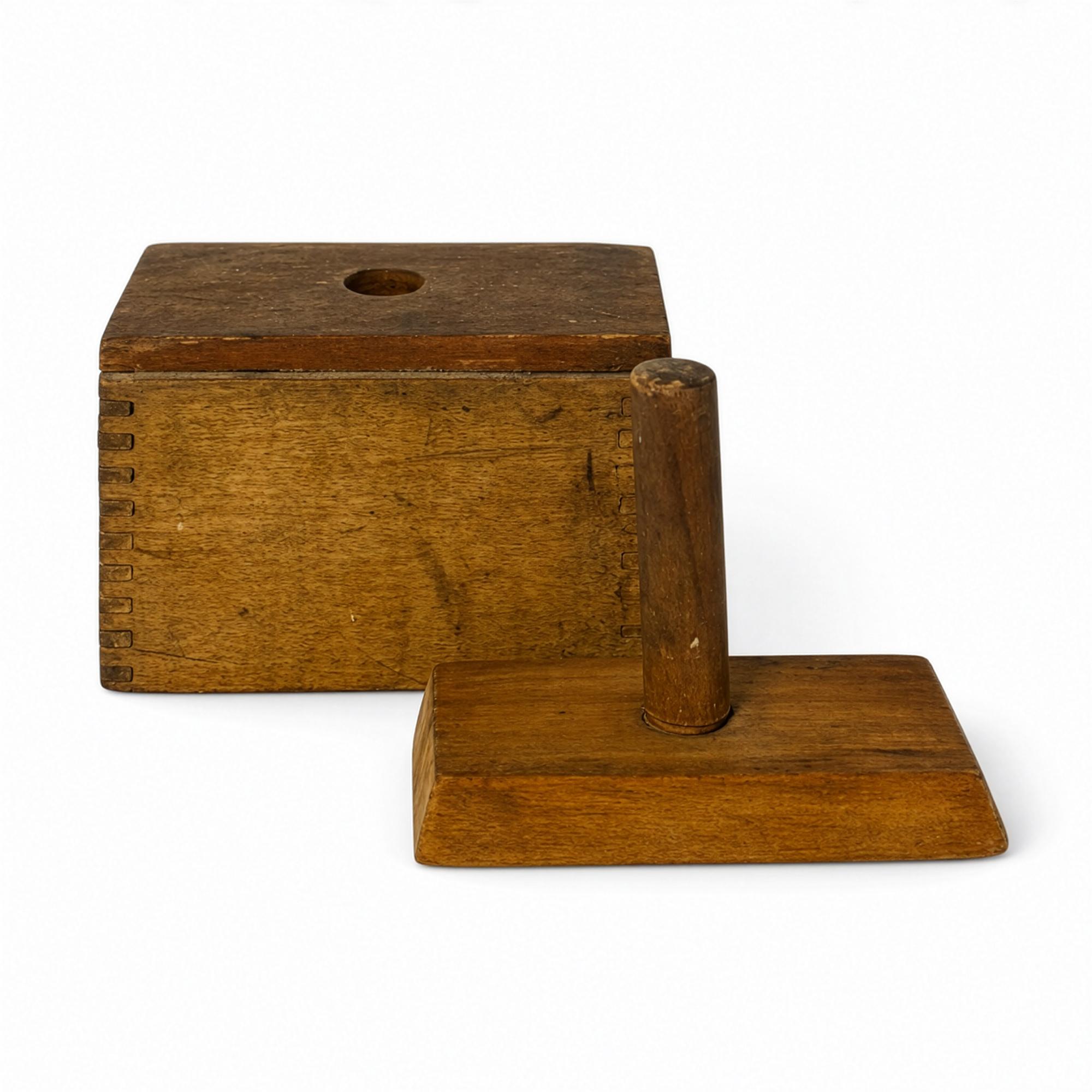 Vintage Wooden Butter Mold and Press, Rectangular Box, Folk Art — image 7