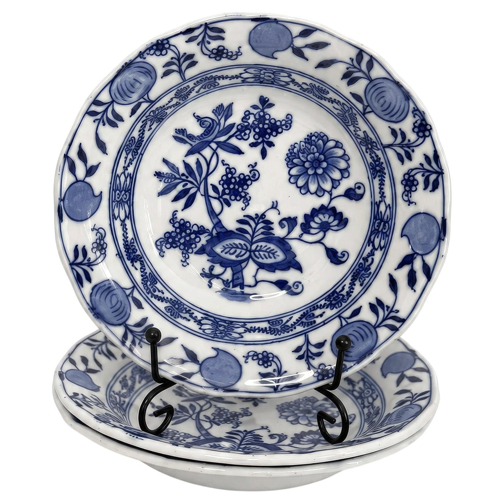 Cauldon England Meissen Blue Onion Porcelain Berry Bowls, Set of Three, circa 18