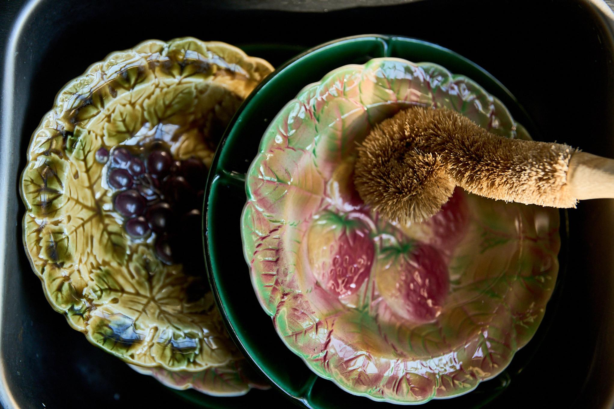 Hand-Painted French Majolica Fruit Plates Set by Sarreguemines, 1890 — image 7