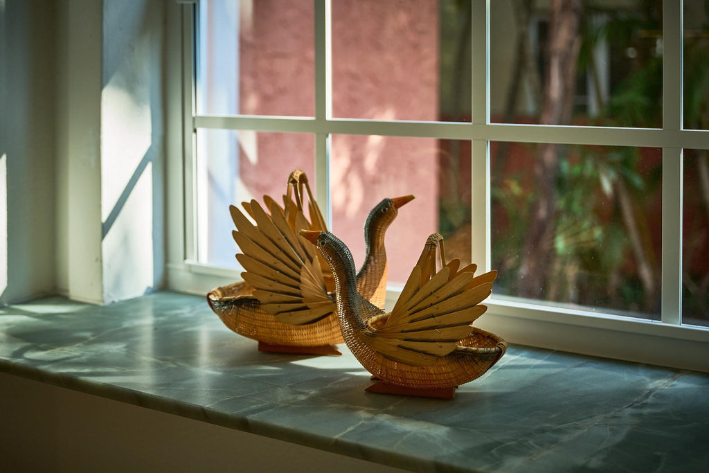 Vintage Chinese Handwoven Wicker Swan Basket, Mid 20th Century — image 9