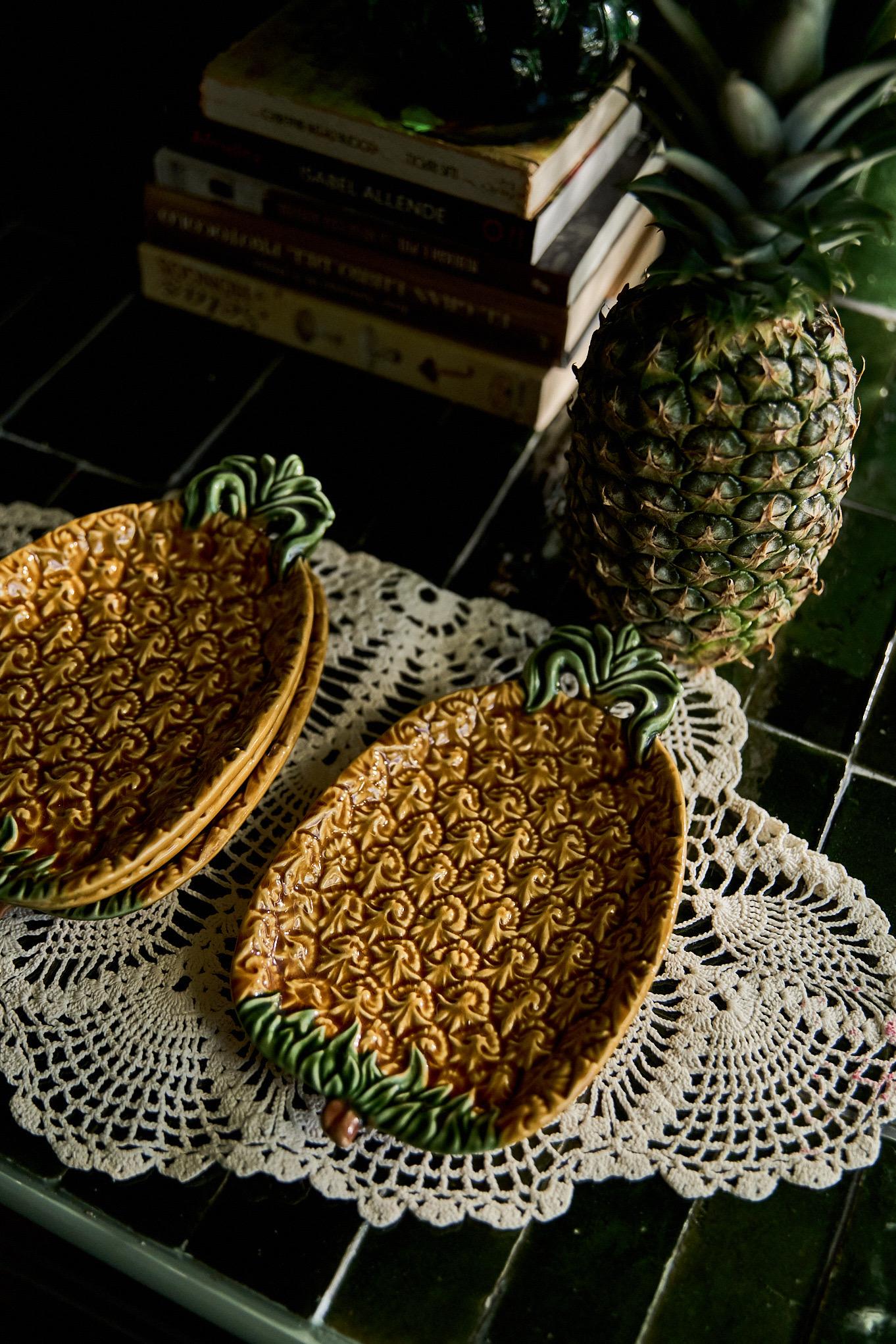 Set of Four Vintage Olfaire Majolica Pineapple Plates, Portugal — image 8