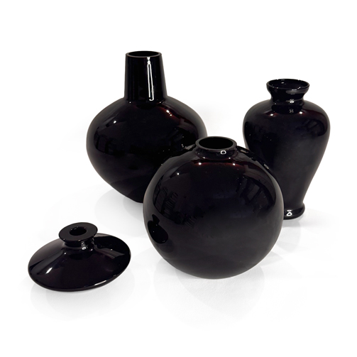 American Black Glass Vessels Set